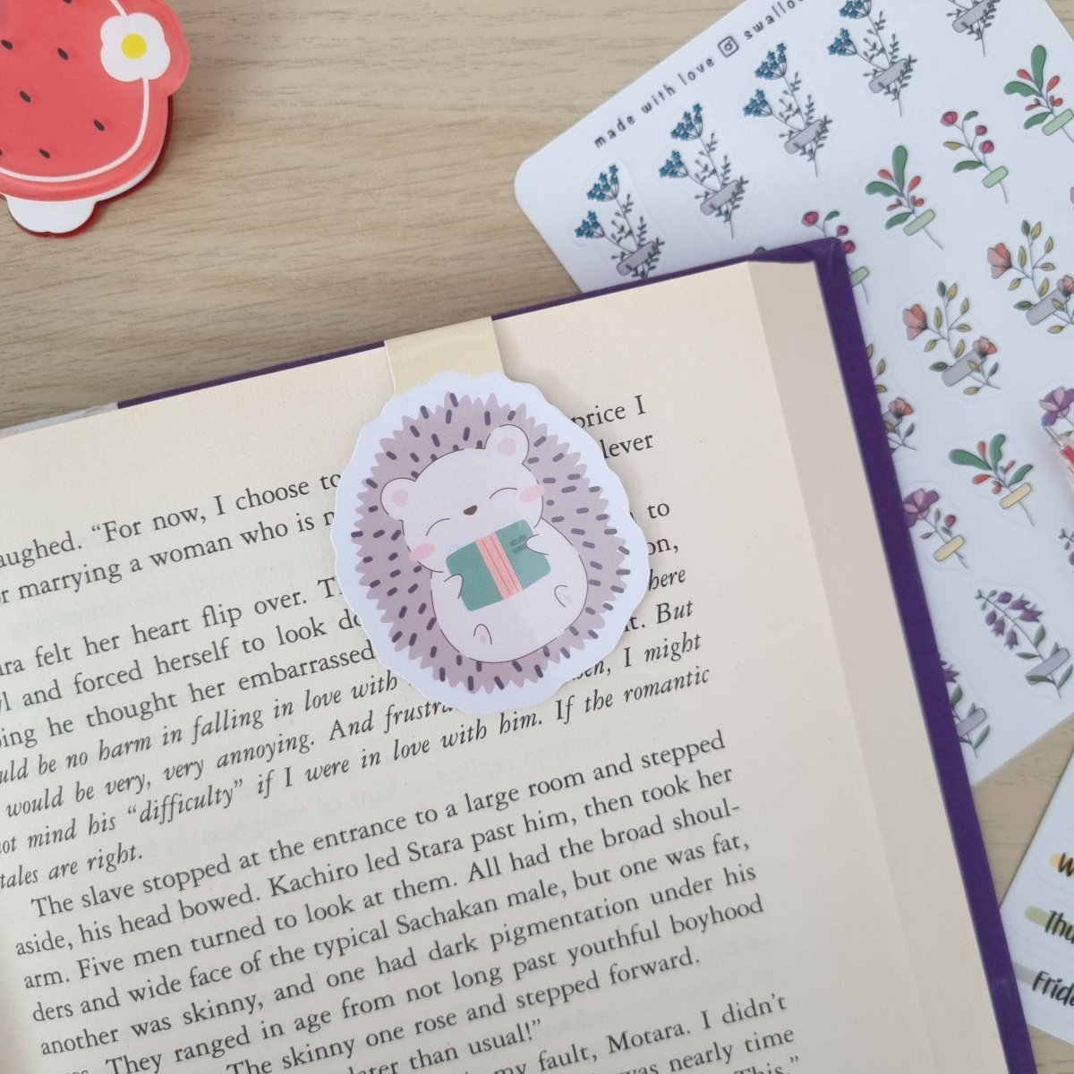 Magnetic Bookmark - Adorable Reading Hedgehog - Paper Mochi